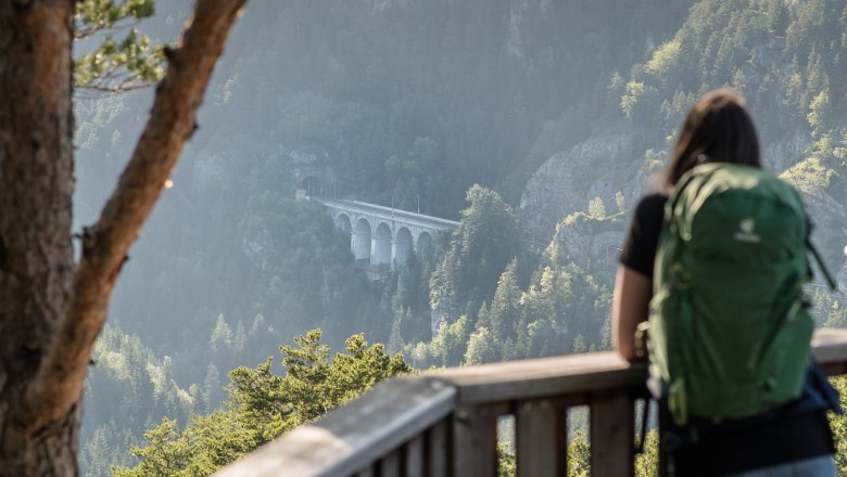 Bahnwanderweg, © Niederösterreich Werbung/ Claudia Schlager Bahnwanderweg, © Niederösterreich Werbung/ Claudia Schlager