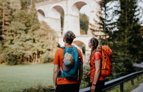P&auml;rchen am Semmering-Bahnwanderweg, &copy; Wiener Alpen/ Nicole Seiser