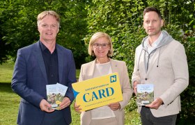 Michael Duscher – Geschäftsführer Niederösterreich Werbung, Landeshauptfrau Johanna Mikl-Leitner, Klemens Wögerer – Geschäftsführer Niederösterreich-CARD , © NLK/ Pfeiffer