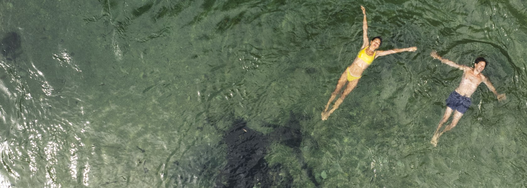 Erfrischend kalt: Schwimmen im Fluß in Niederösterreich, © Ian Ehm